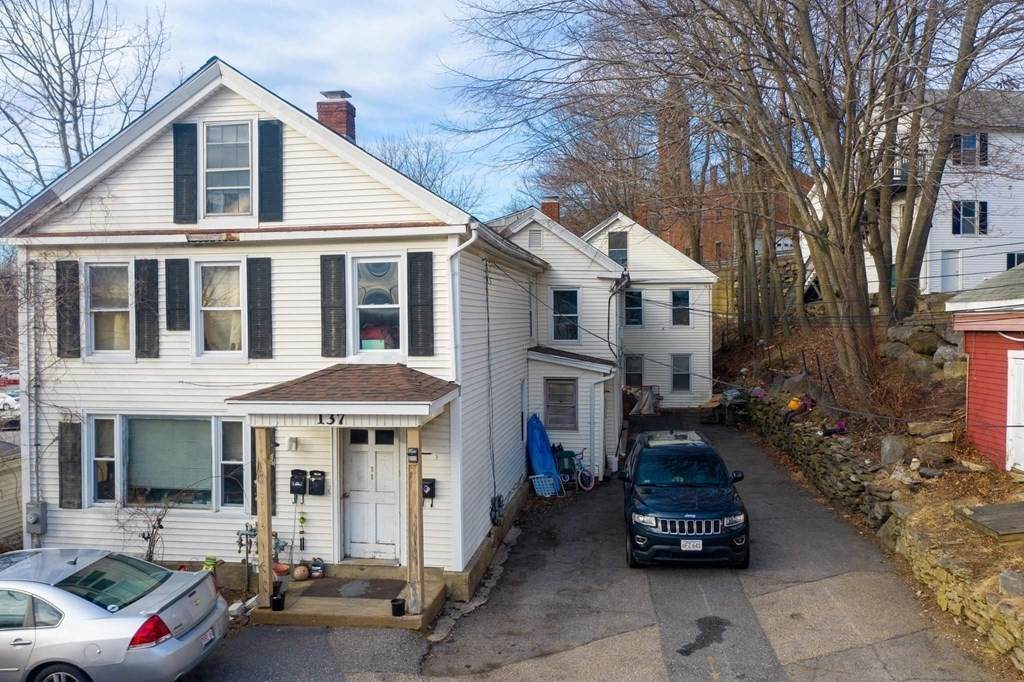 137 Main St - Photo 1