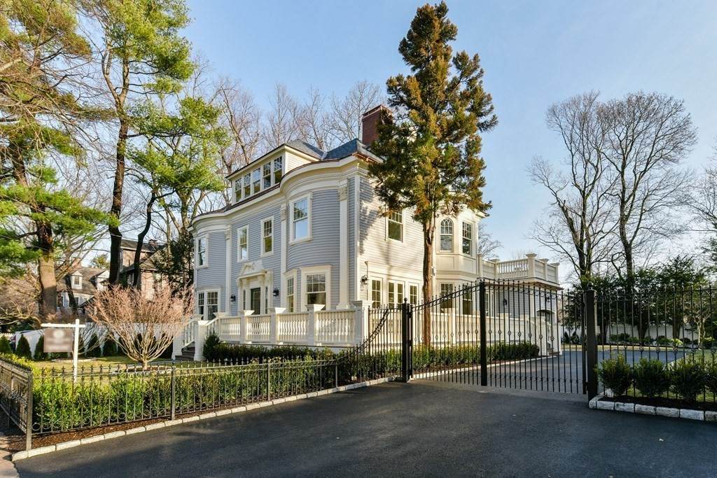 10 Channing Street - Photo 1