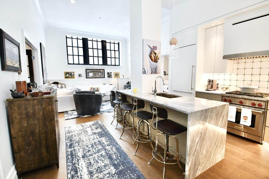45 Temple Street - Photo 1