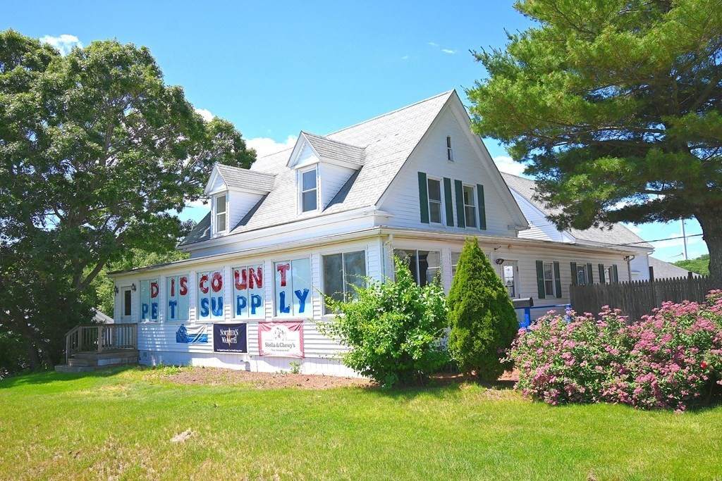 210 Eastern Ave - Photo 1