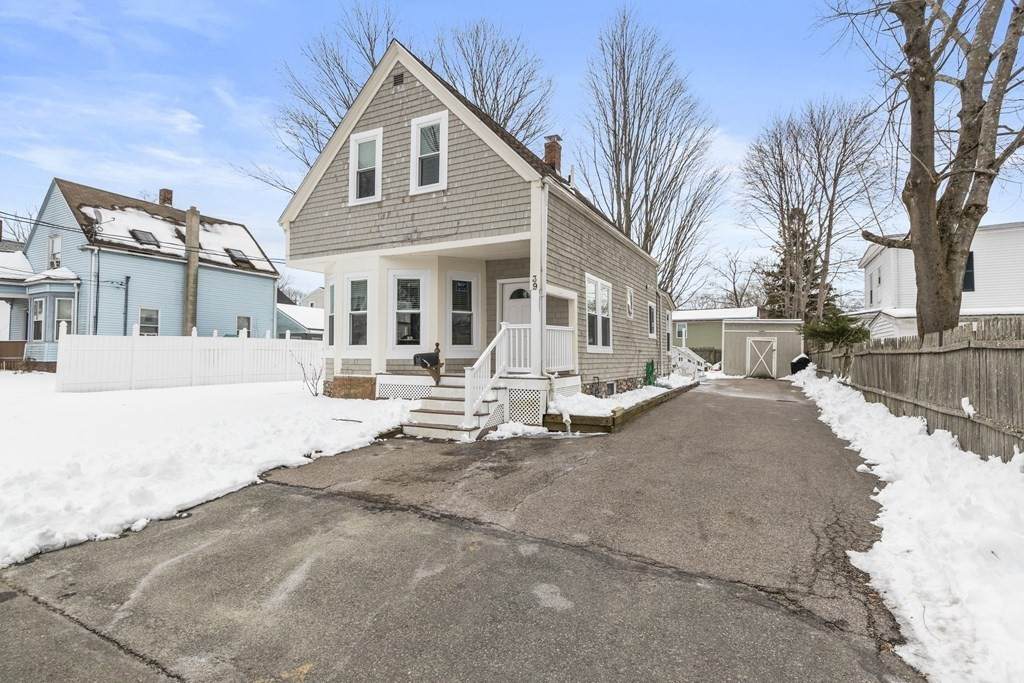39 Carter St - Photo 1