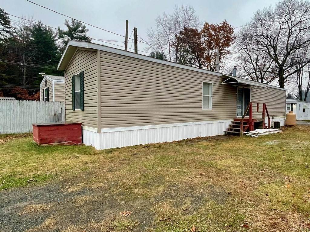 868 Southampton Rd - Photo 1