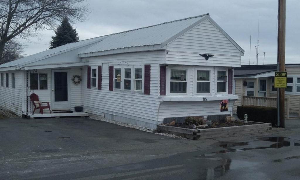 286 Newbury - Photo 1