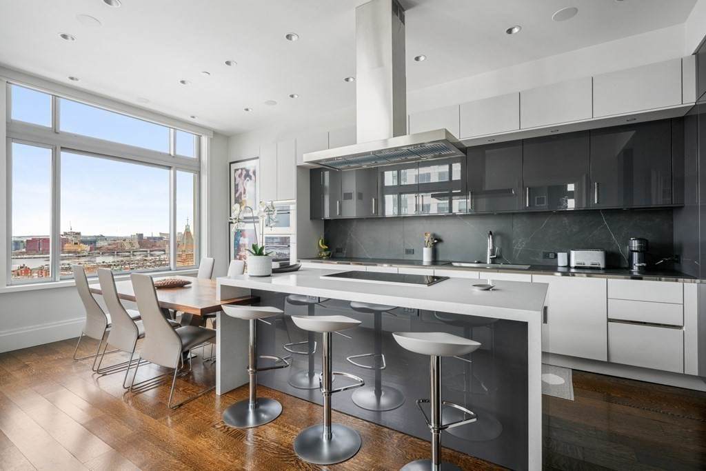1 Huntington Ave - Photo 1