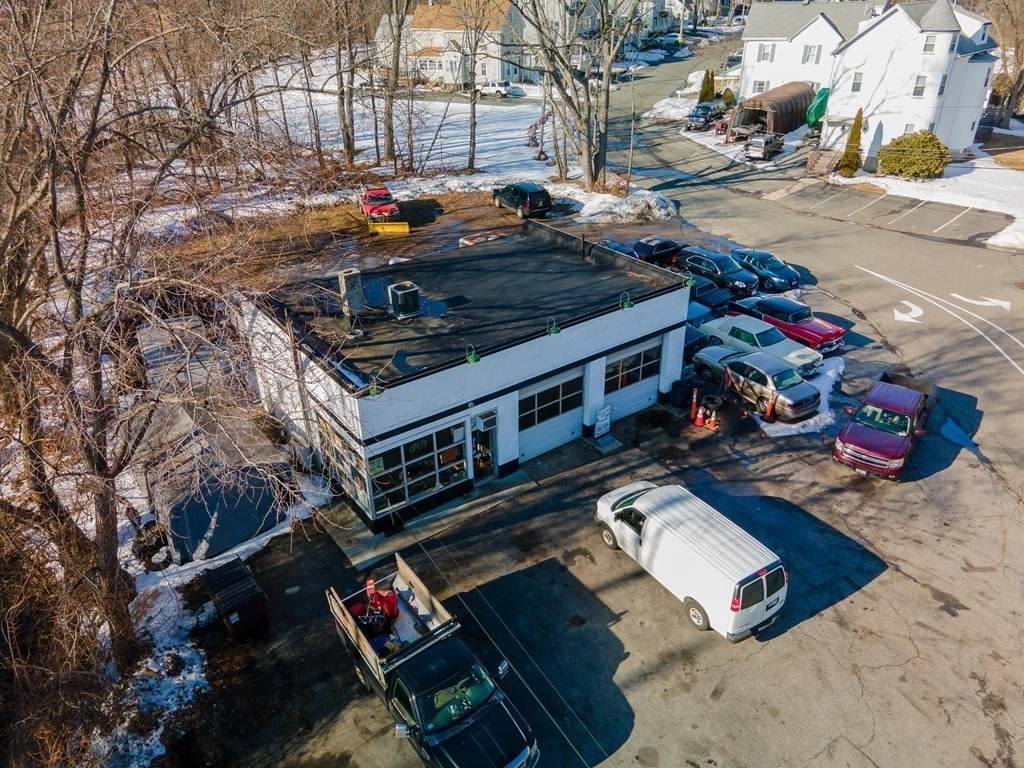 344 Salem St - Photo 1