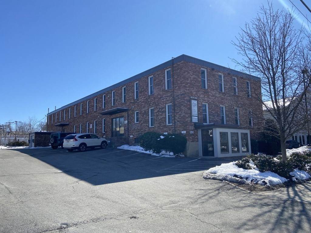 280 Hillside Ave - Photo 1