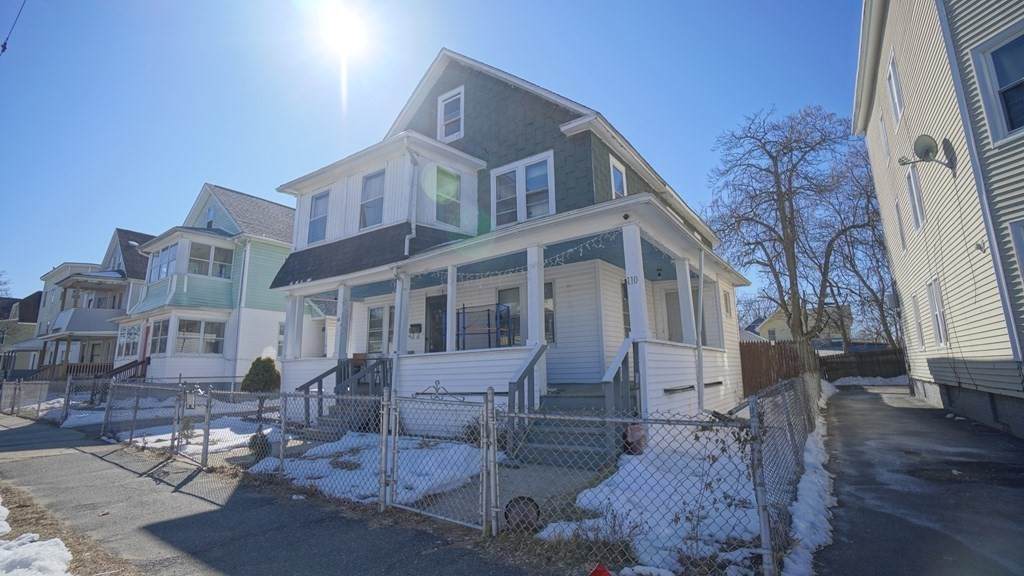 110-112 Malden St - Photo 1