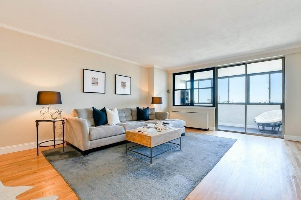 8 Whittier Place - Photo 1