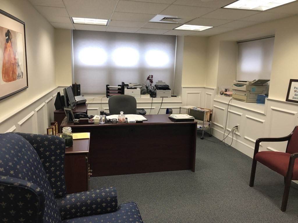 340 Main St - Photo 1