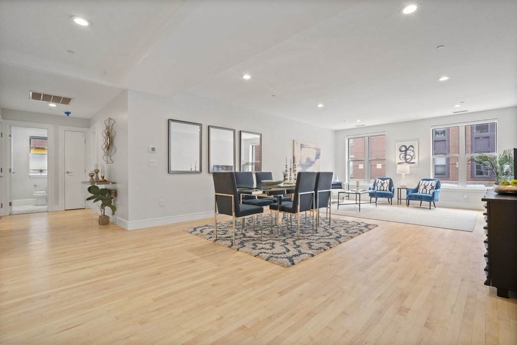 1280 Washington St - Photo 1