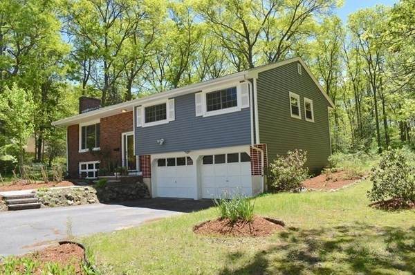 32 Country Ln - Photo 1
