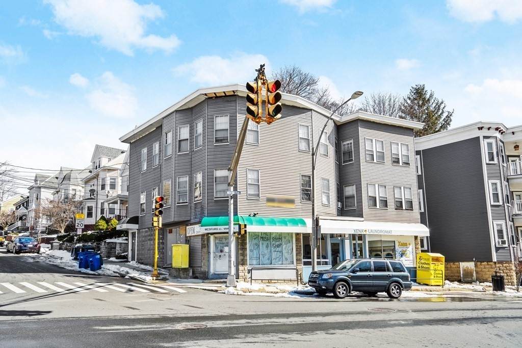 433 Medford St - Photo 1