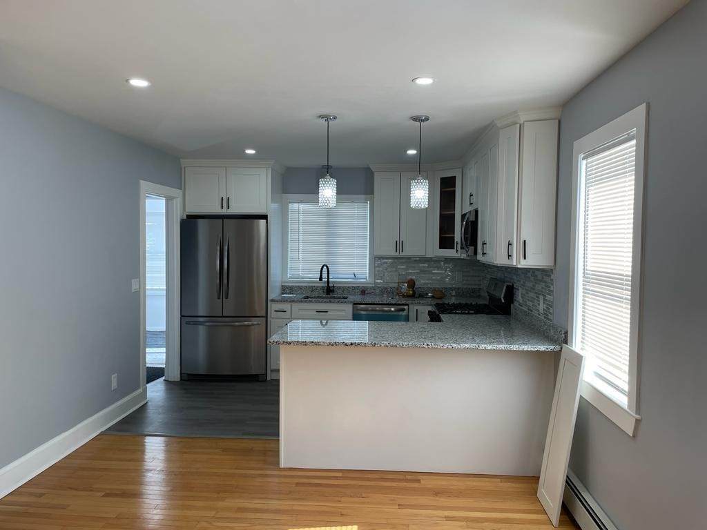 184 Spring St - Photo 1