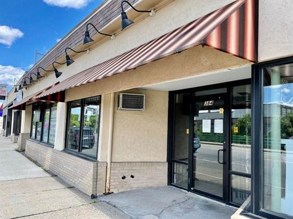 386 West Boylston St - Photo 1