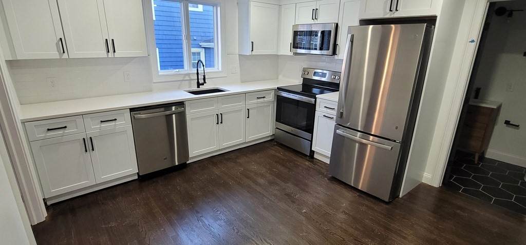 39 Endicott St - Photo 1
