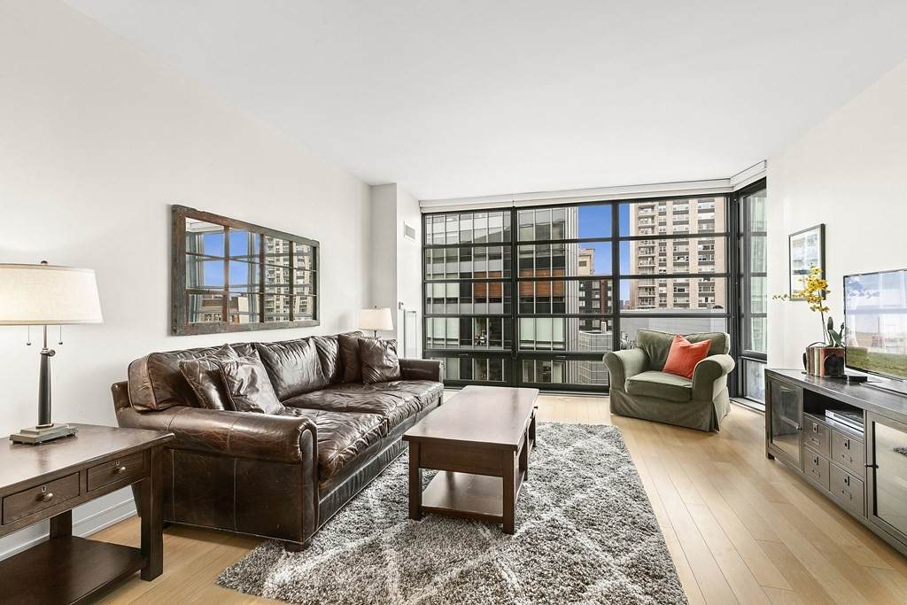 580 Washington St - Photo 1
