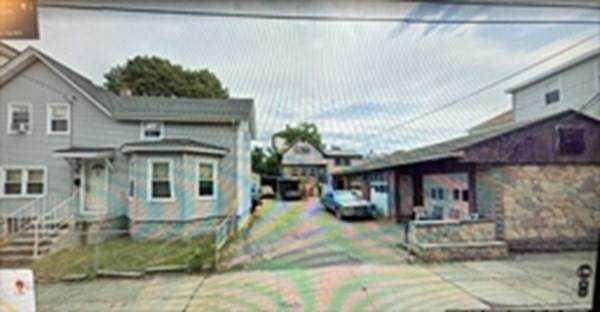 522 Alden St - Photo 1
