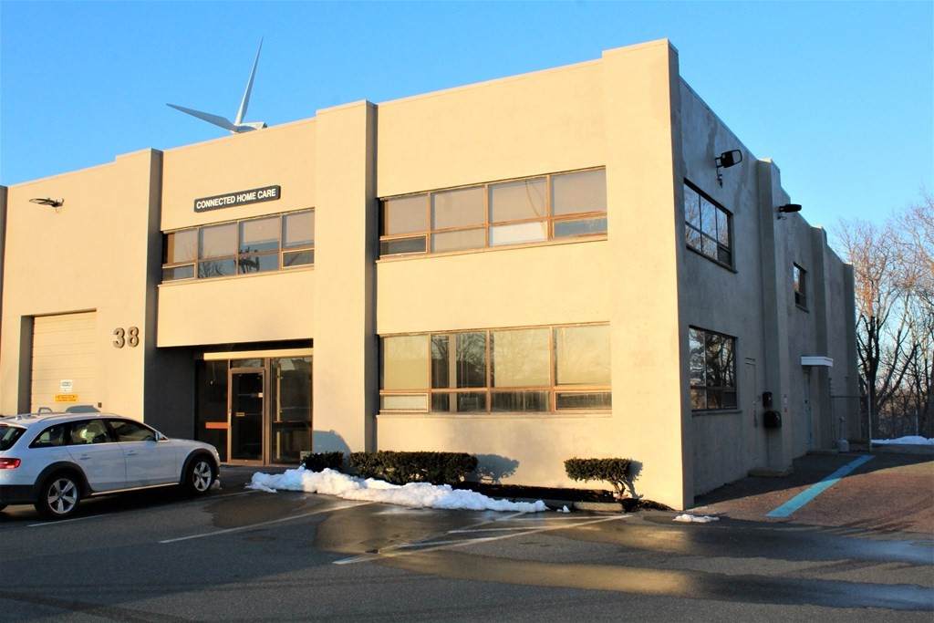 38 Blackburn Center - Photo 1