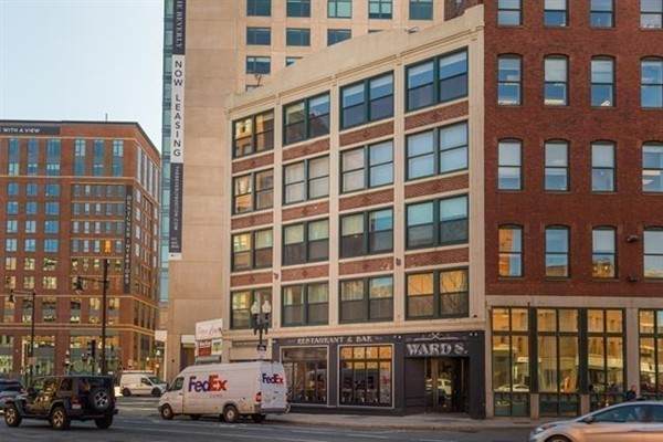 98 N Washington Street - Photo 1