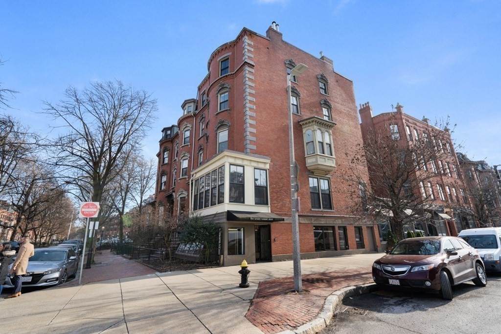 570 -572 Tremont St - Photo 1
