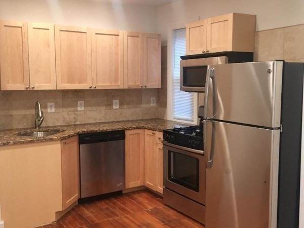 79 Brook St - Photo 1