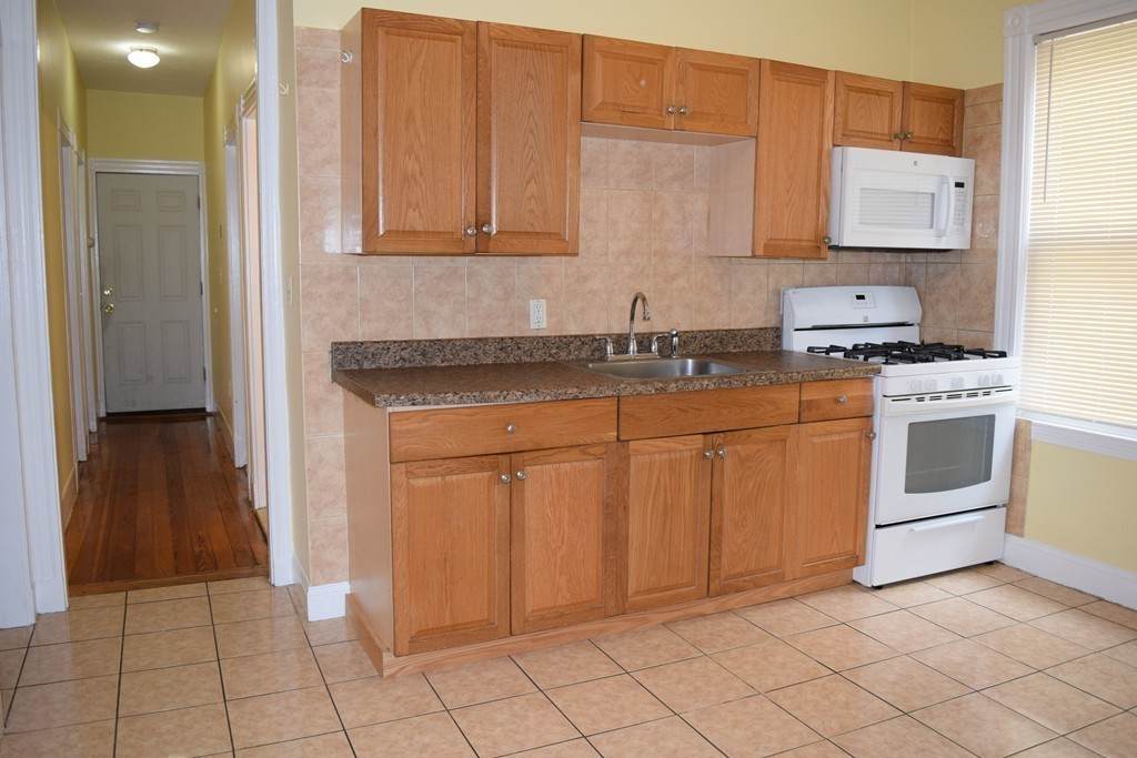 490 Quincy St - Photo 1