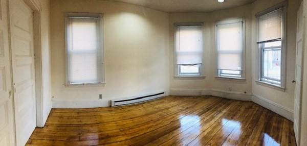130 Calumet - Photo 1