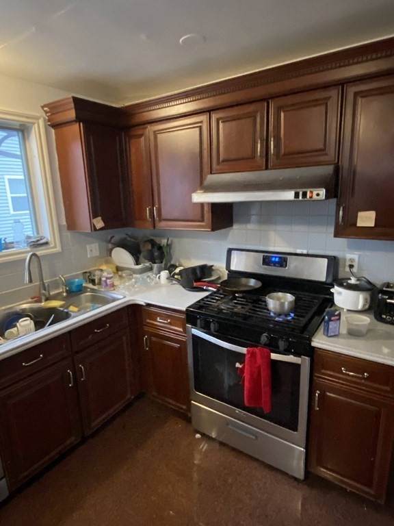 309 Beacon - Photo 1