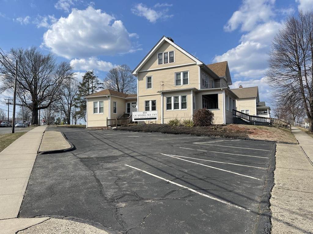 15 Pine St - Photo 1
