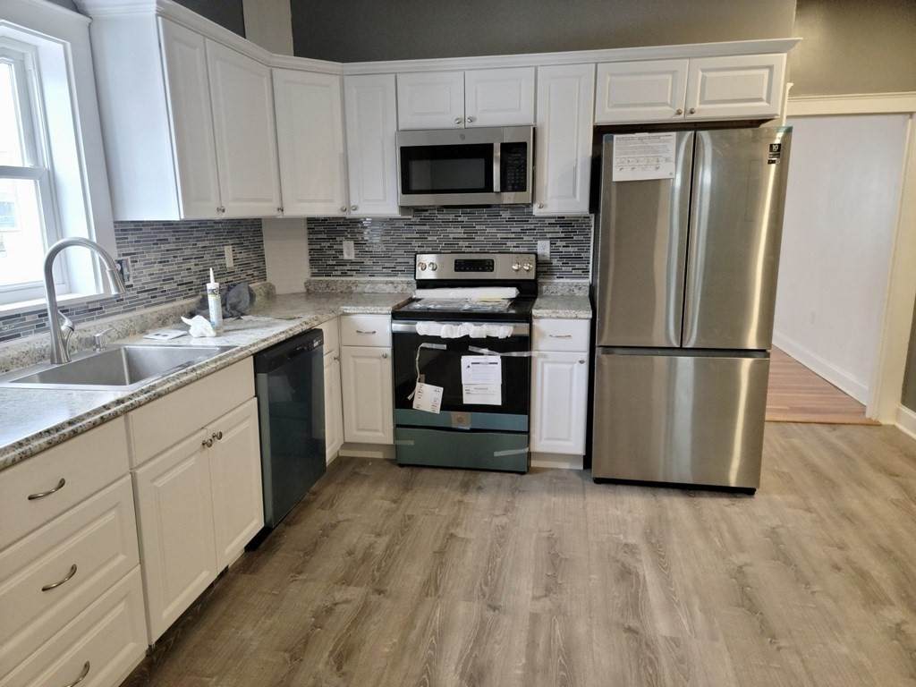 25 Howard St - Photo 1