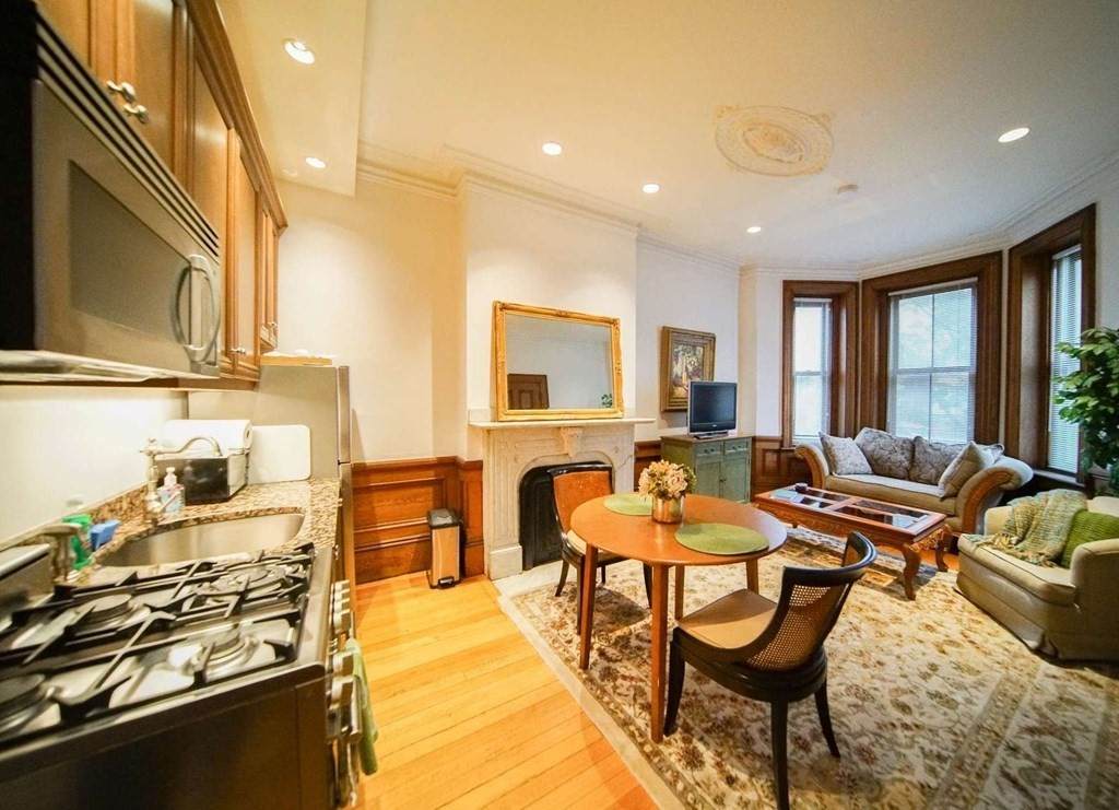 1609 Tremont Street - Photo 1