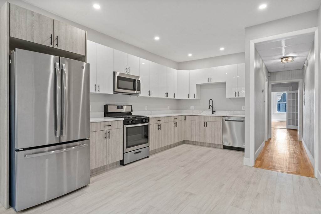 53 Falcon St - Photo 1
