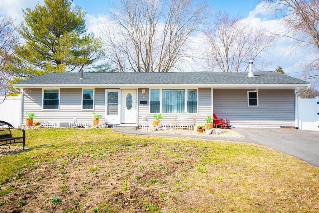 111 Nicholson Dr - Photo 1
