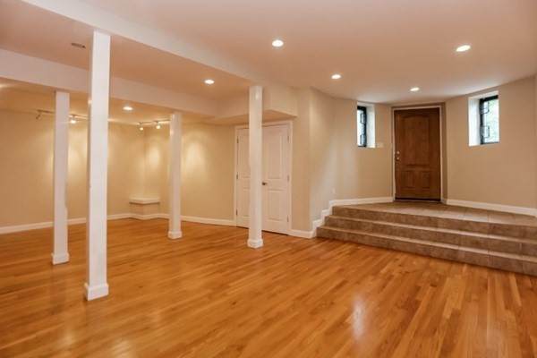 1868 Commonwealth Ave - Photo 1