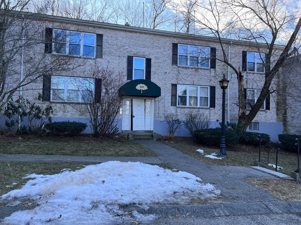 160 Newton St - Photo 1