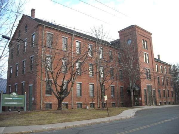 10 Main Street - Photo 1