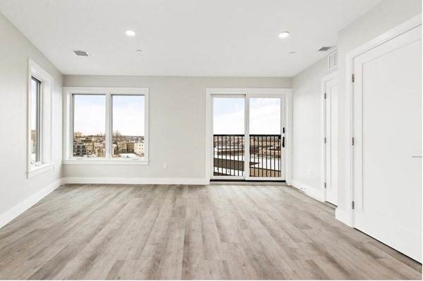 200 Old Colony Avenue - Photo 1