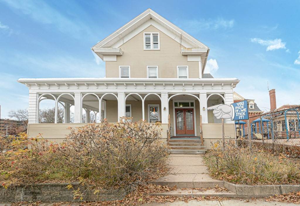 167 Chestnut St - Photo 1
