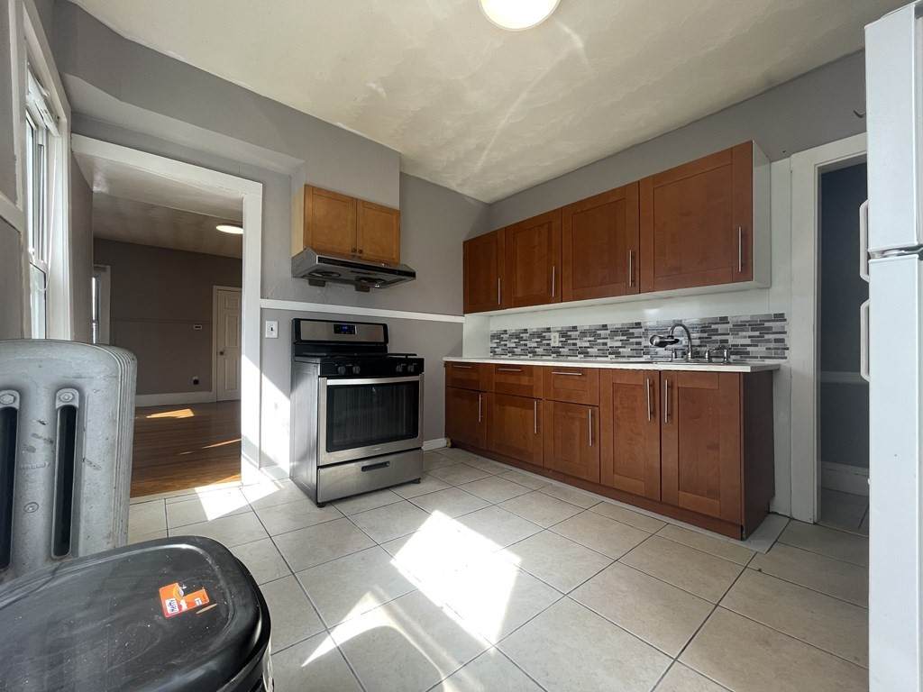 29 Lincoln Street - Photo 1