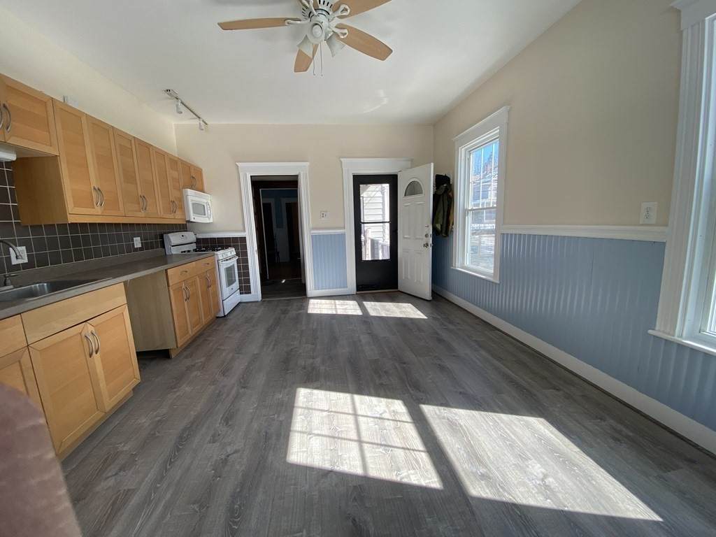 147-149 Dana Ave - Photo 1