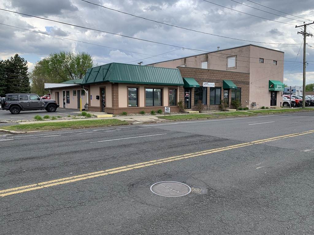 759 Memorial Avenue - Photo 1