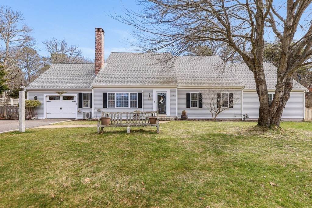 16 Kencomsett Cir - Photo 1