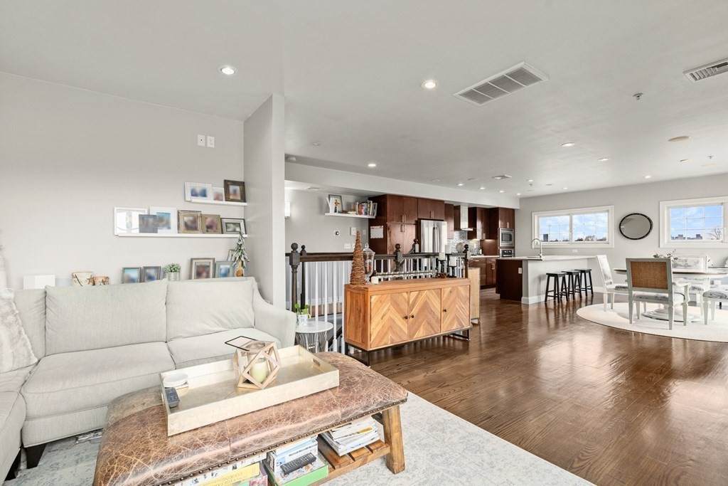572 Freeport Street - Photo 1