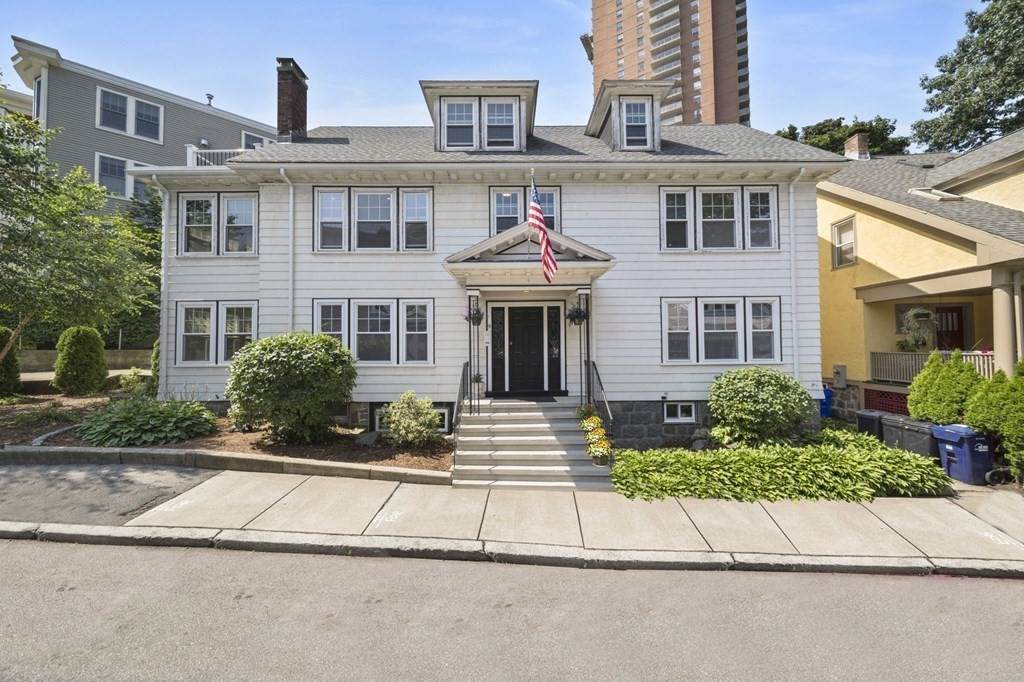 9 Parkwood Ter - Photo 1