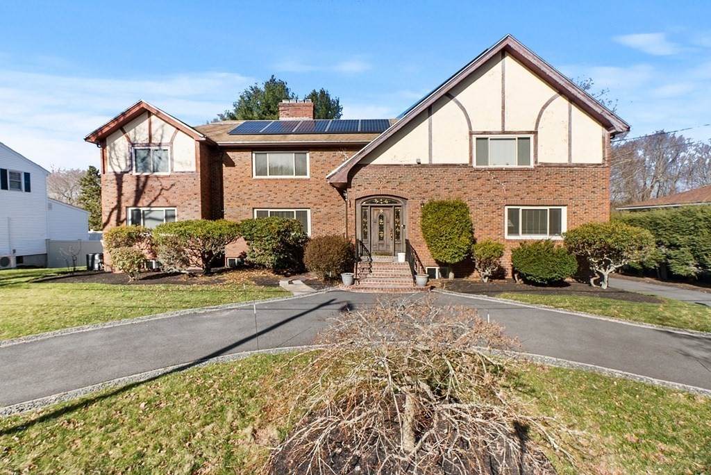 583 Blue Hills Pkwy - Photo 1