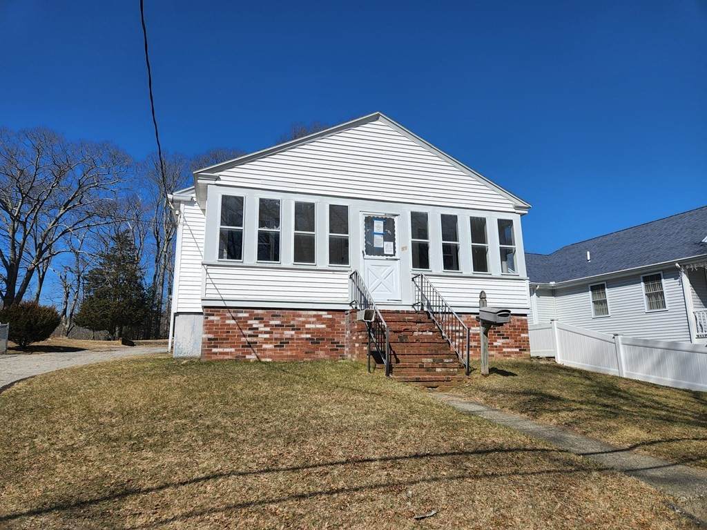 89 Kilmer Ave - Photo 1