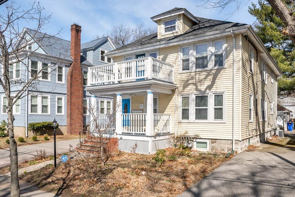 28 Warren Ave - Photo 1