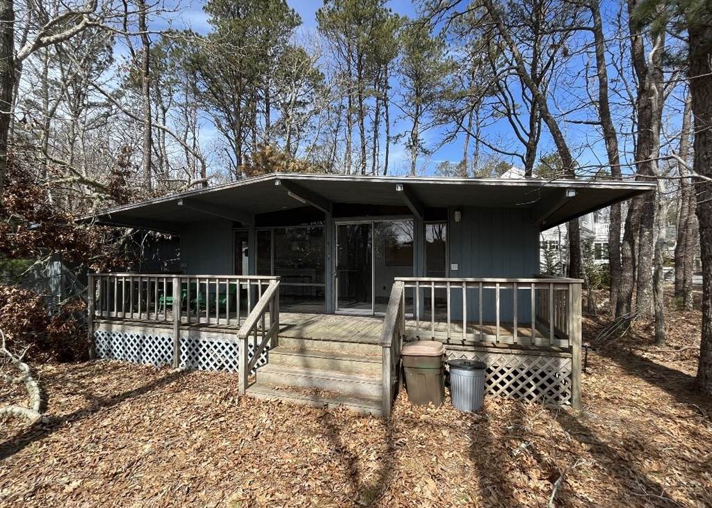 383 Mashpee Neck Rd - Photo 1