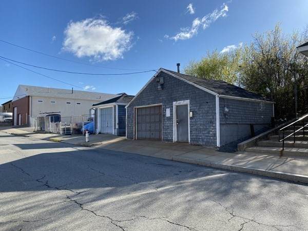 247-255 Plain Street - Photo 1
