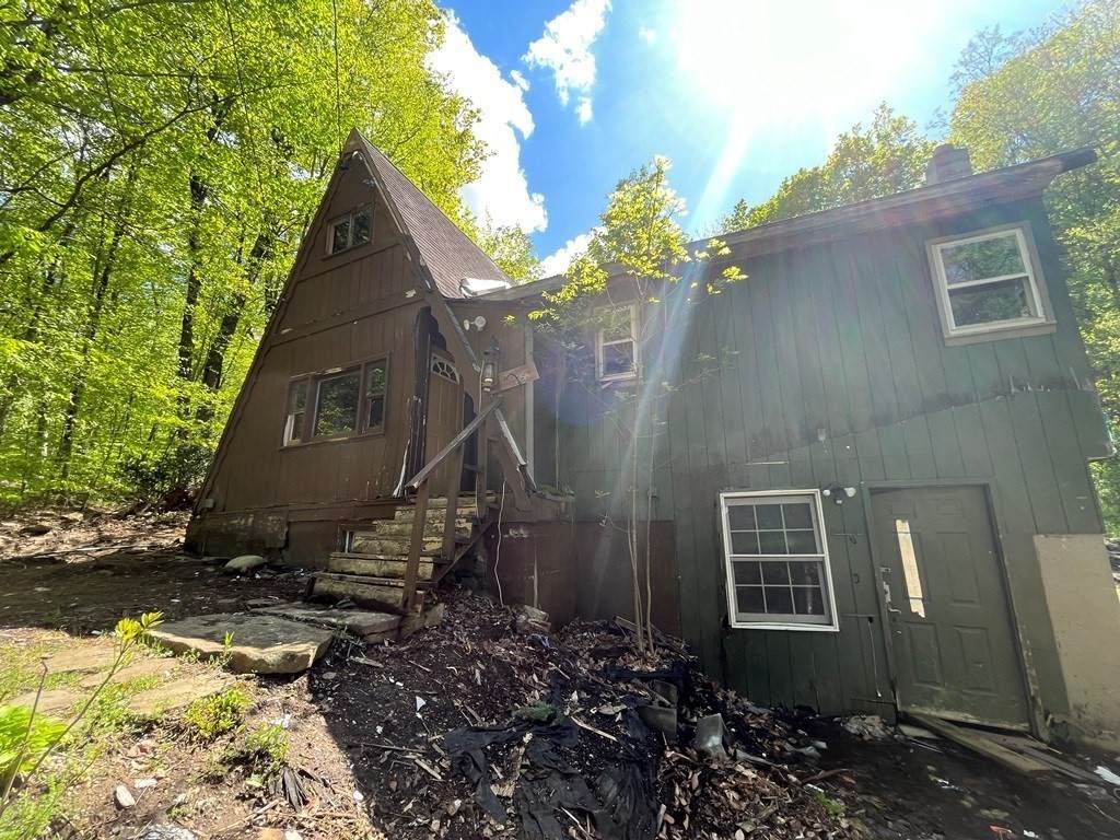 358 Prince John Dr - Photo 1